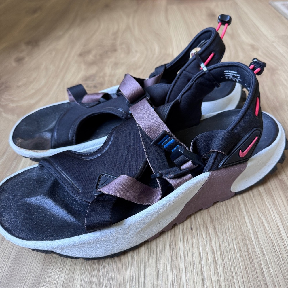 Nike ACG Air Deschutz+ Sandals Mens 11 Black Purple Pink Strappy FB1950-002